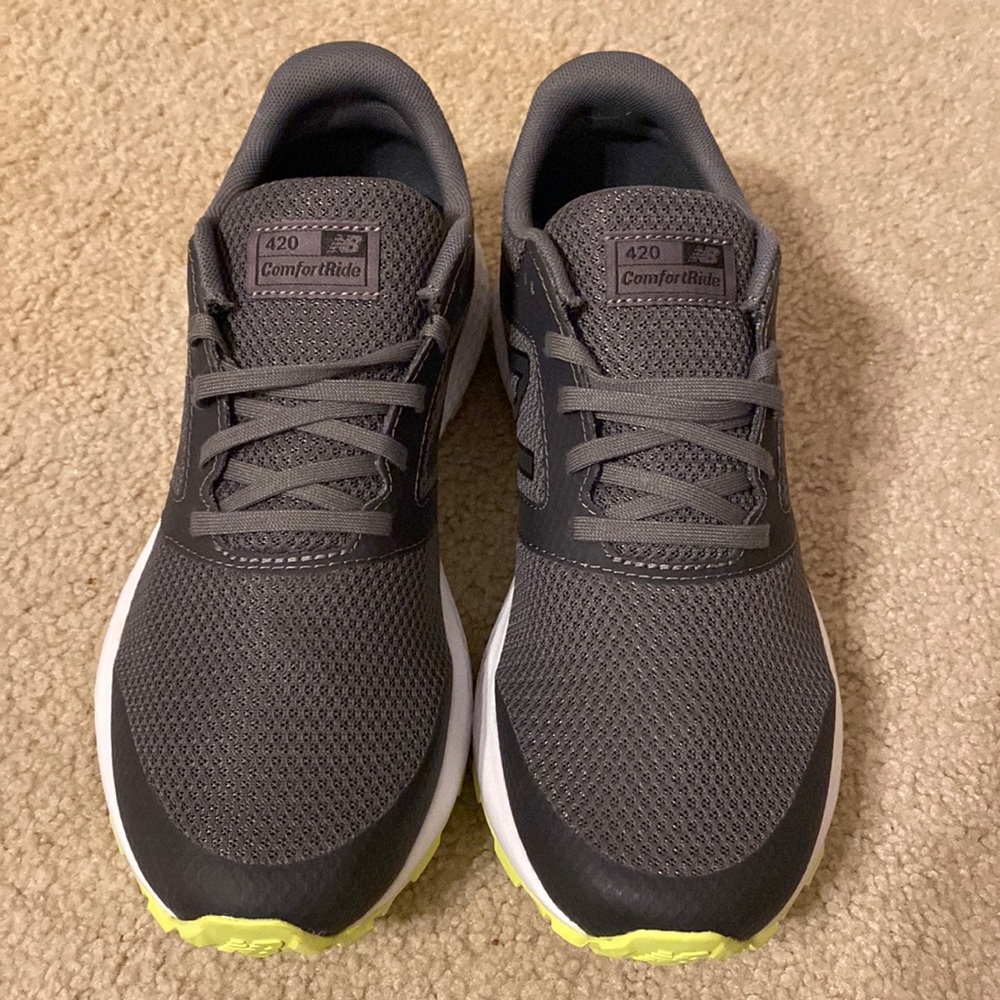 New Balance tennis shoes Size 8.5 New without tag comfort Ride 420NB NWOT